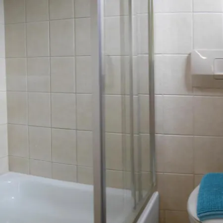 Gaestehaus Frei ゲストハウス