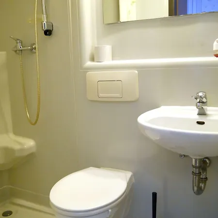 Gaestehaus Frei ゲストハウス